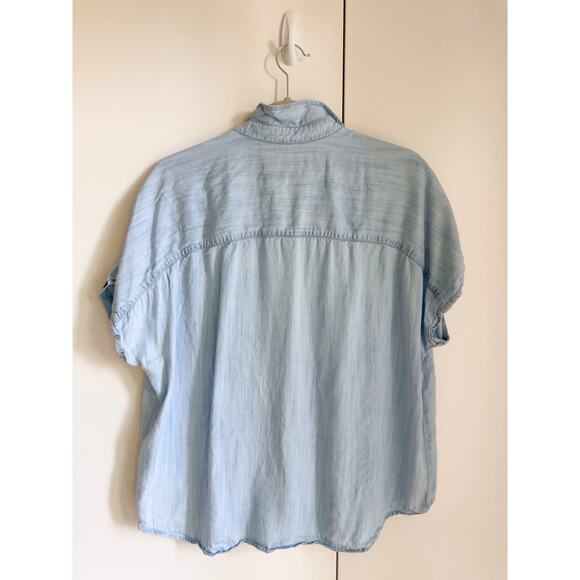 Grayson Denim Chambray Cropped Blouse Size 02 Classic Minimalist Closet Staple - Picture 6 of 8